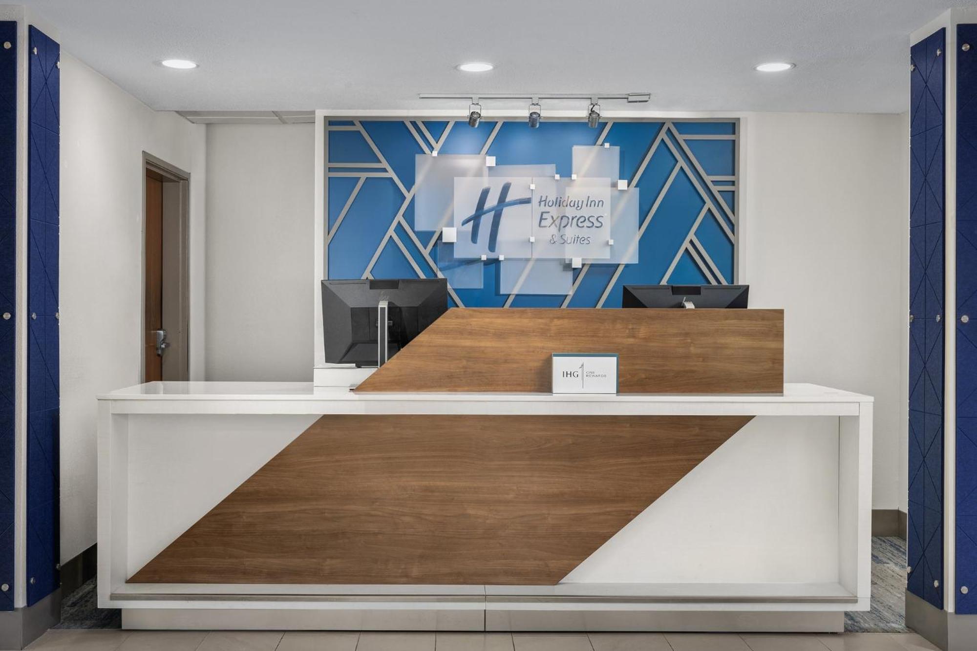 Holiday Inn Express & Suites Superior By Ihg Εξωτερικό φωτογραφία